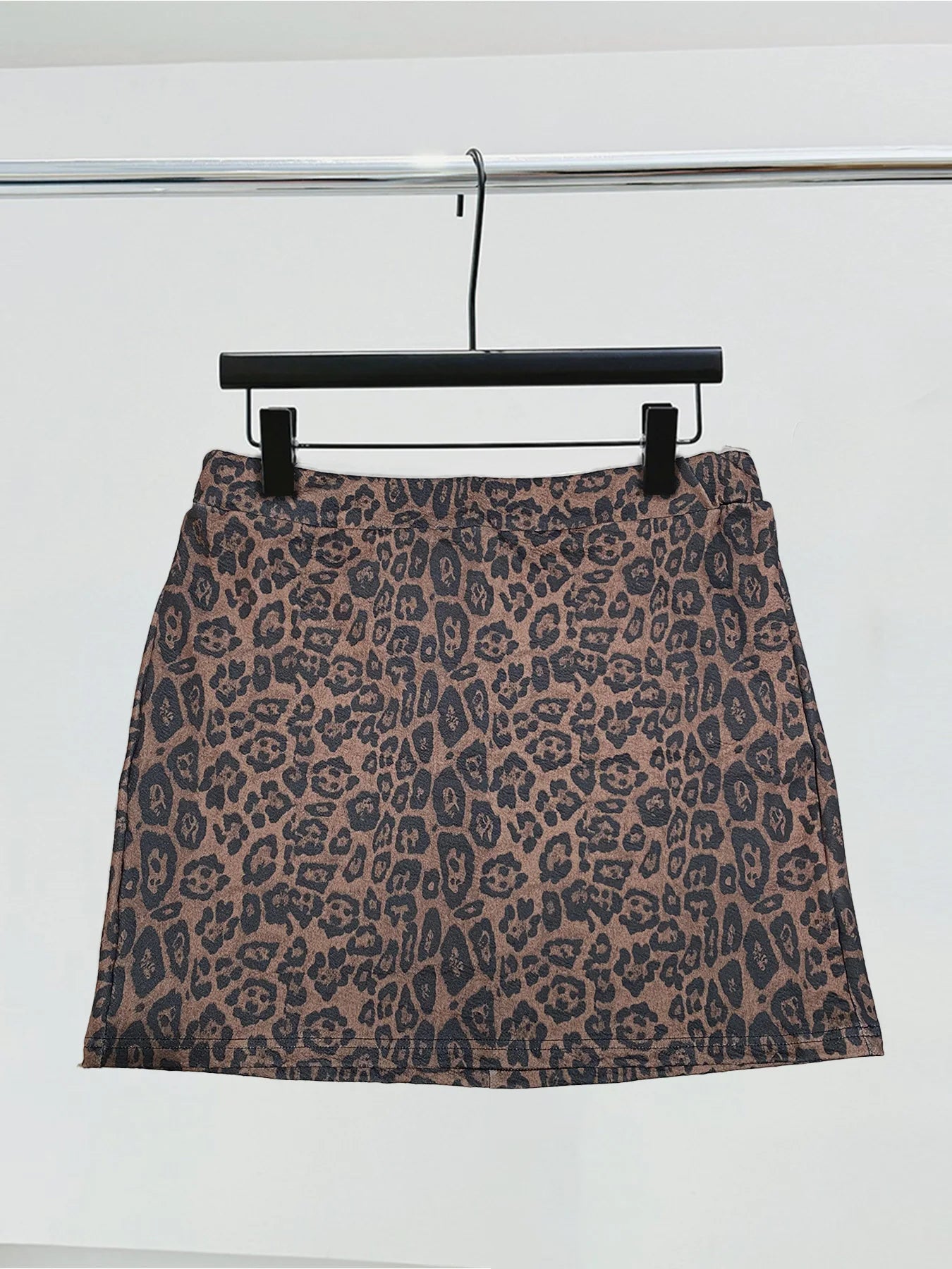 Leopard print short skirt