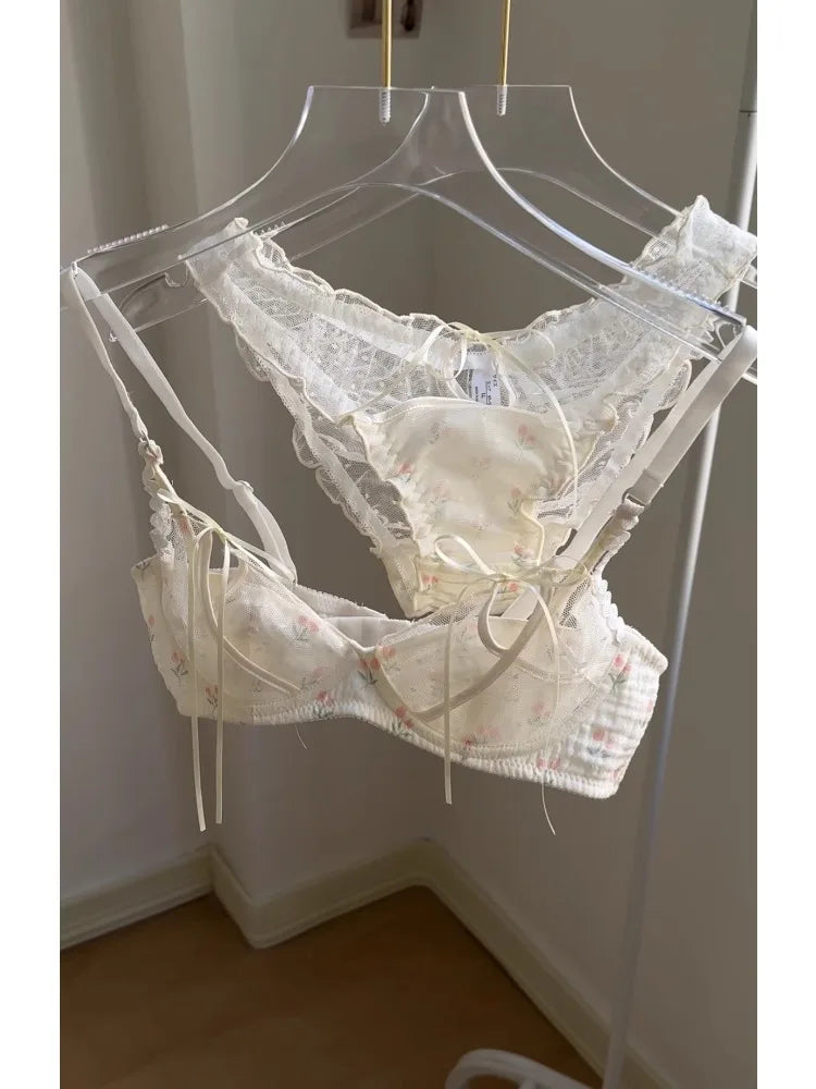 YUQI Kawaii Lace Bralette Set
