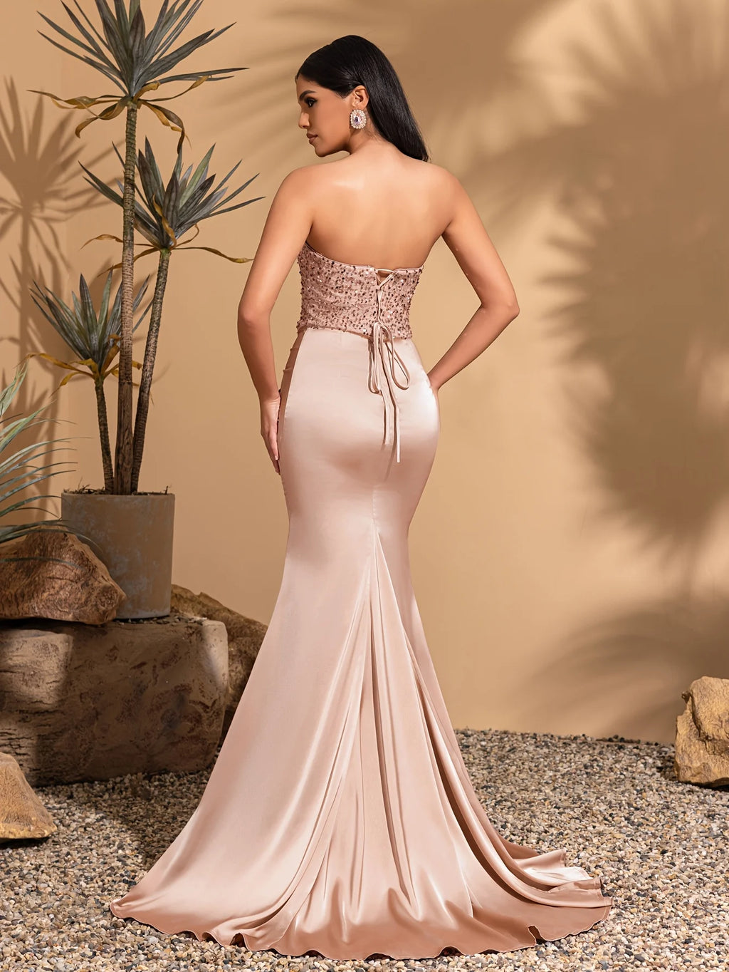 Strapless dress with back ties
