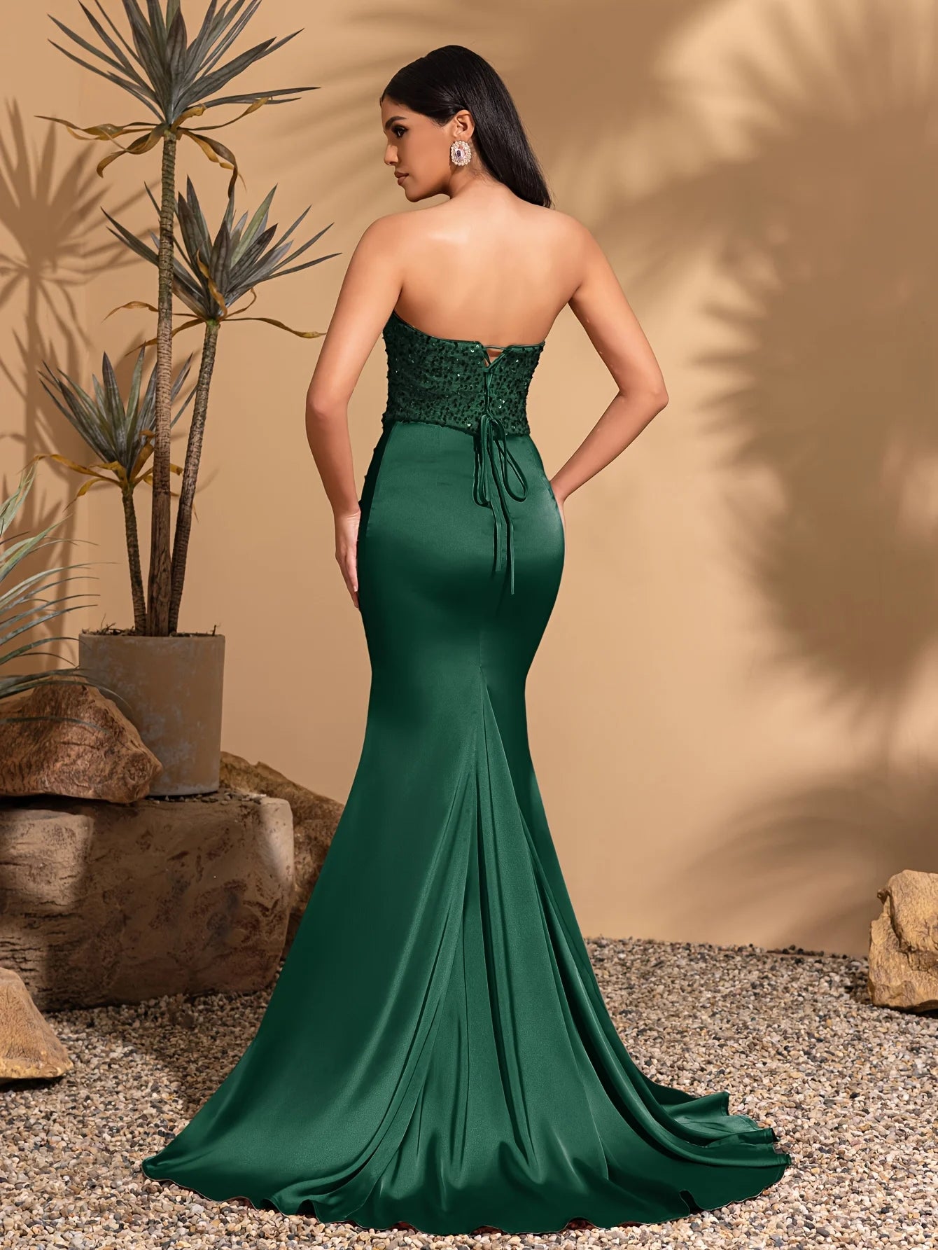Strapless dress with back ties