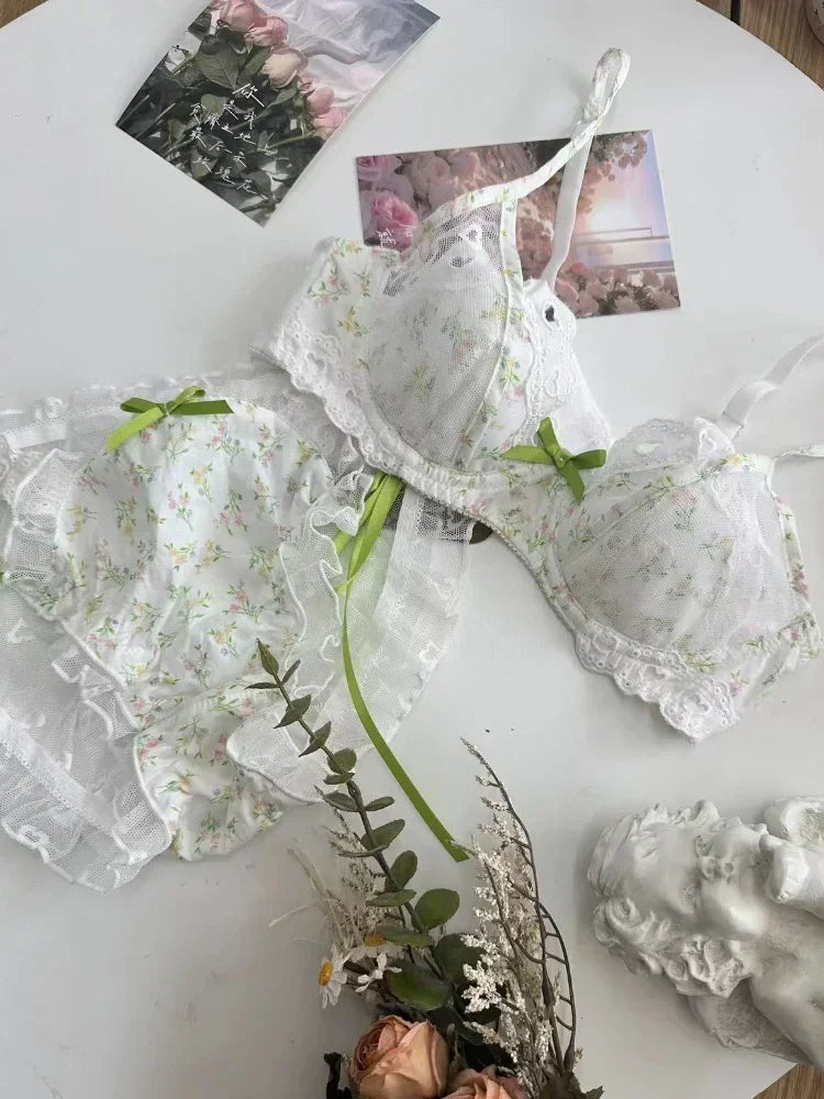French girl's sexy new lingerie
