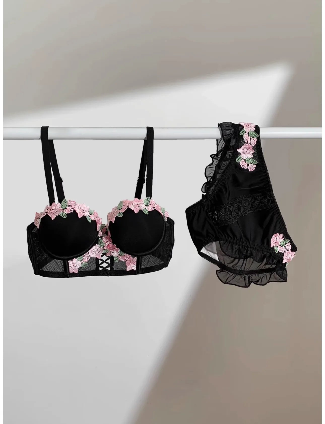 Ultra-Thin Pure & Sensual Snug Fit Bra